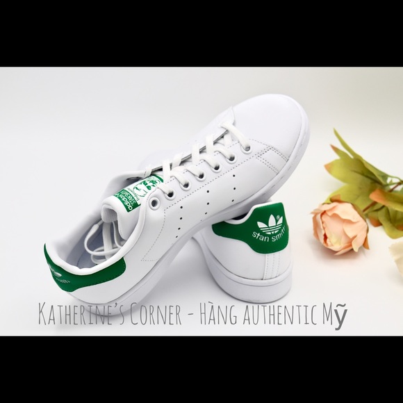 Adidas Stan Smith Shoes - Picture 3 of 5